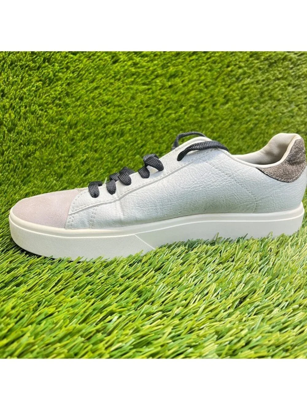 Skechers Eden LX Glimpse of Glitter Womens Size 7 Gray Athletic Shoes Sneakers